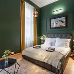 Apartment The Pearl Of The Heart Of Budapest