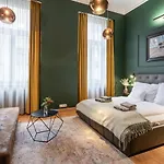 The Pearl Of The Heart Of Apartment Budapest