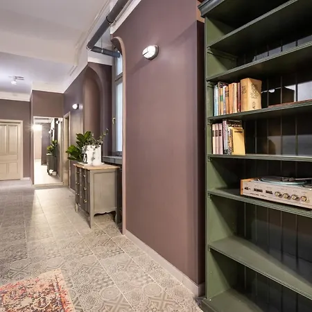 The Pearl Of The Heart Of Apartment Budapest