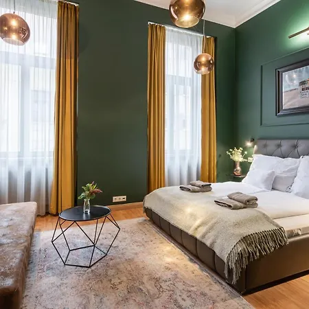 The Pearl Of The Heart Of Apartment Budapest