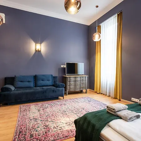 The Pearl Of The Heart Of * Budapest